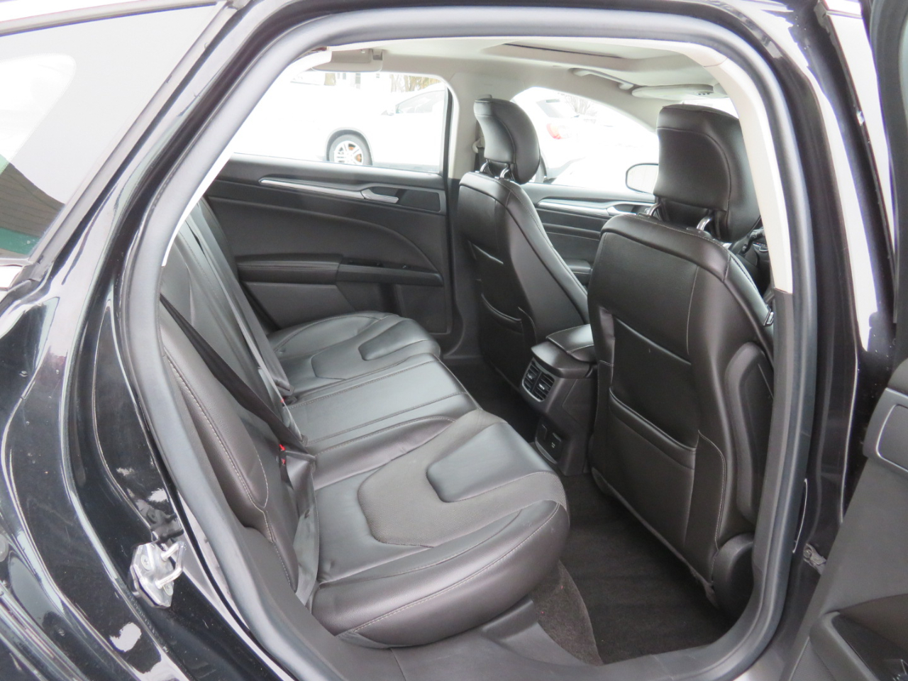 Ford Fusion Hybrid Titanium 2013