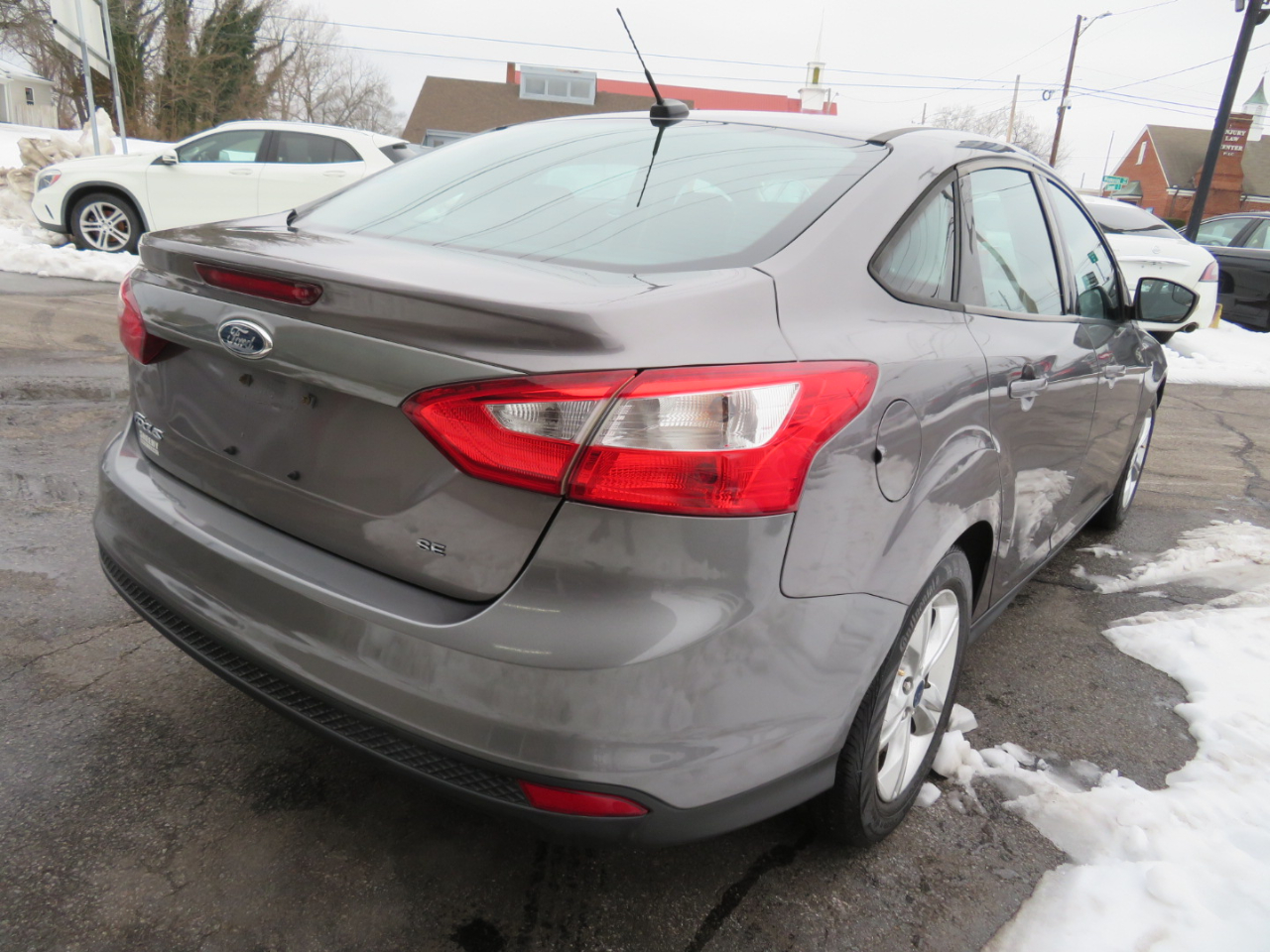 Ford Focus SE Sedan 2014