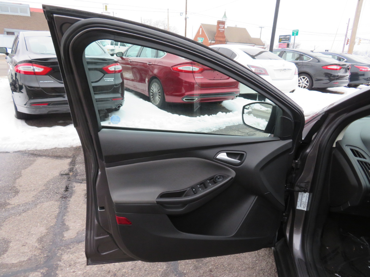 Ford Focus SE Sedan 2014