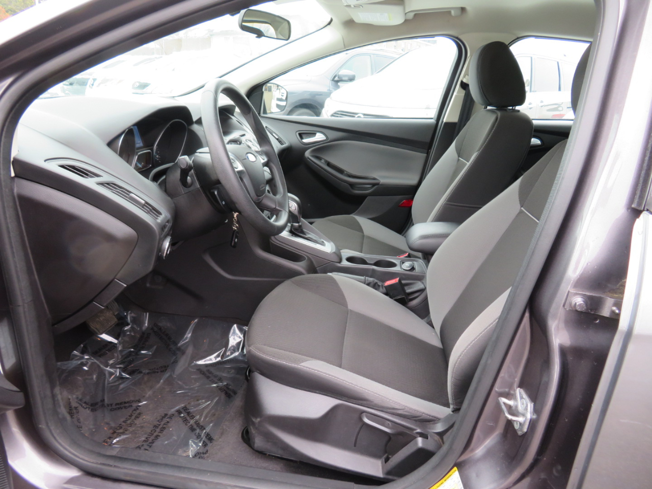 Ford Focus SE Sedan 2014