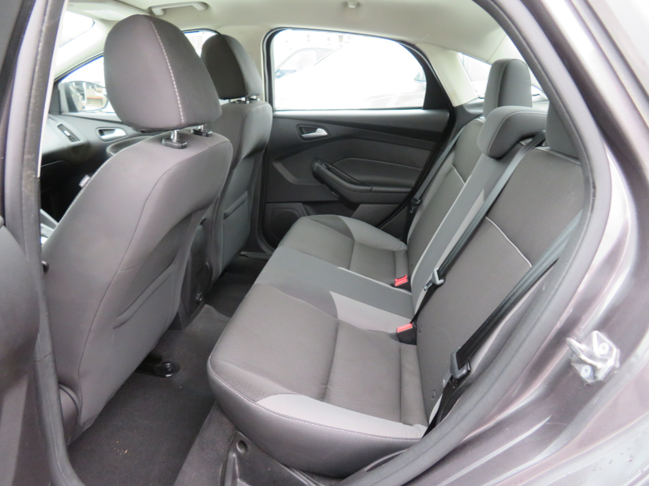 Ford Focus SE Sedan 2014