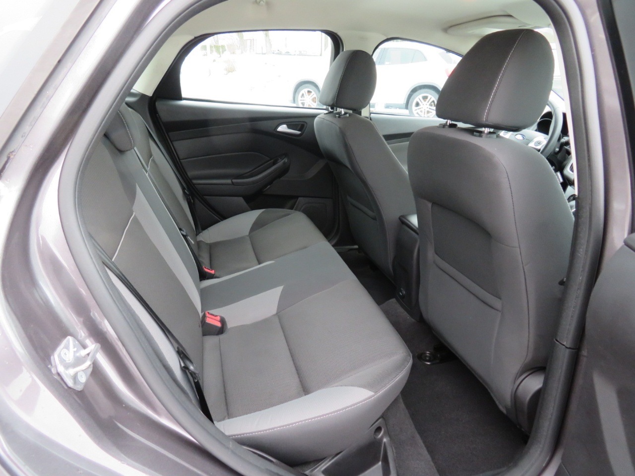 Ford Focus SE Sedan 2014