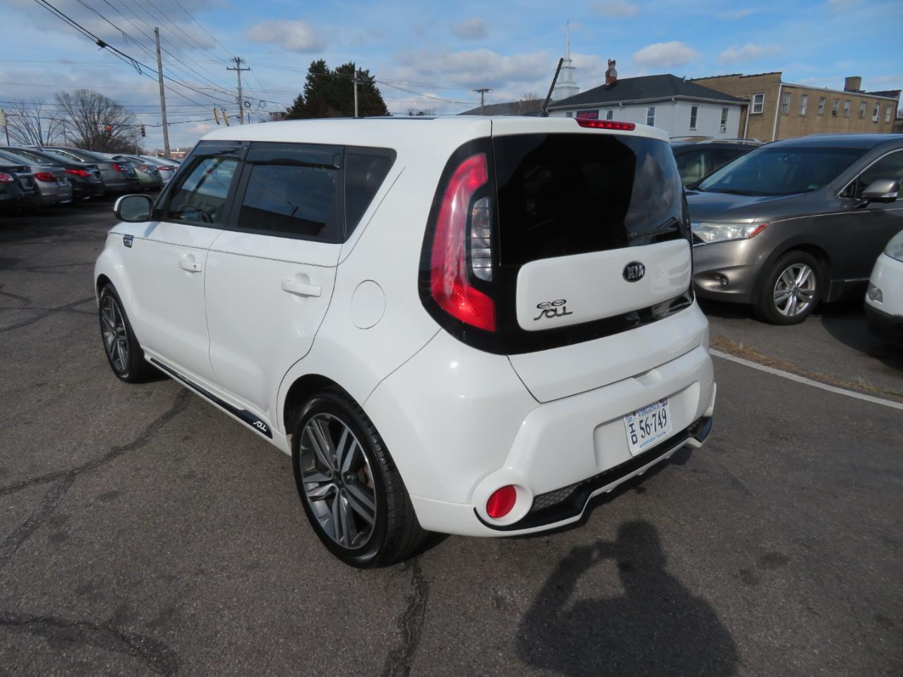 Kia Soul + w/Signature 2.0 Special Edition 2016