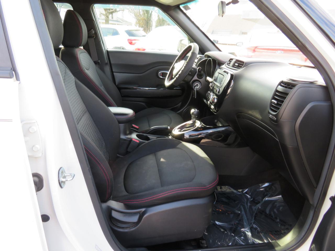 Kia Soul + w/Signature 2.0 Special Edition 2016