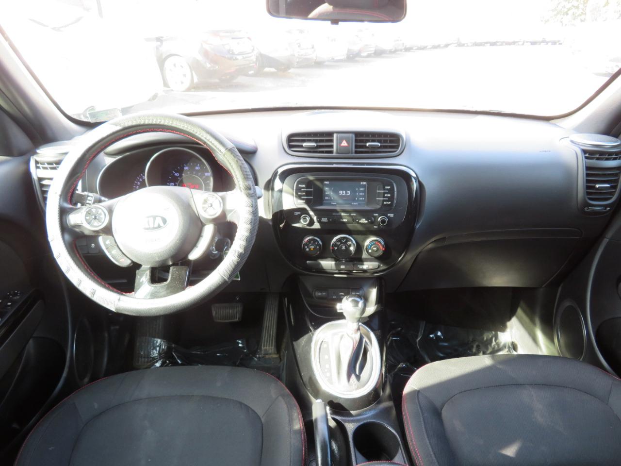 Kia Soul + w/Signature 2.0 Special Edition 2016