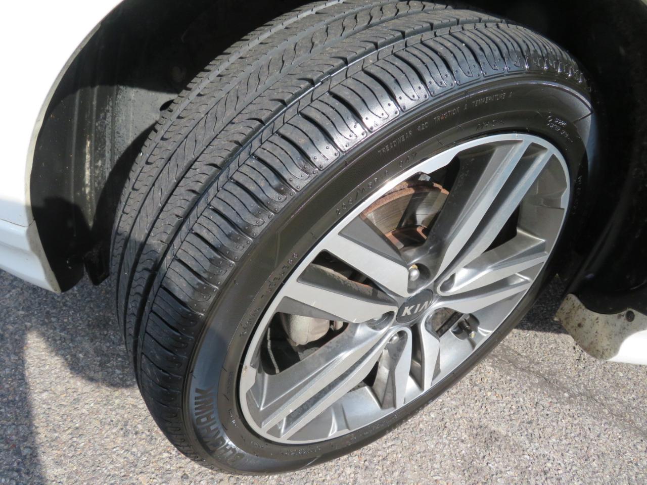 Kia Soul + w/Signature 2.0 Special Edition 2016