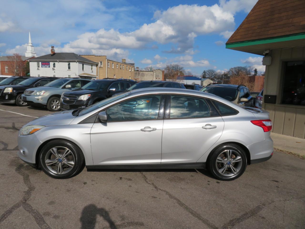 Ford Focus SE Sedan 2012