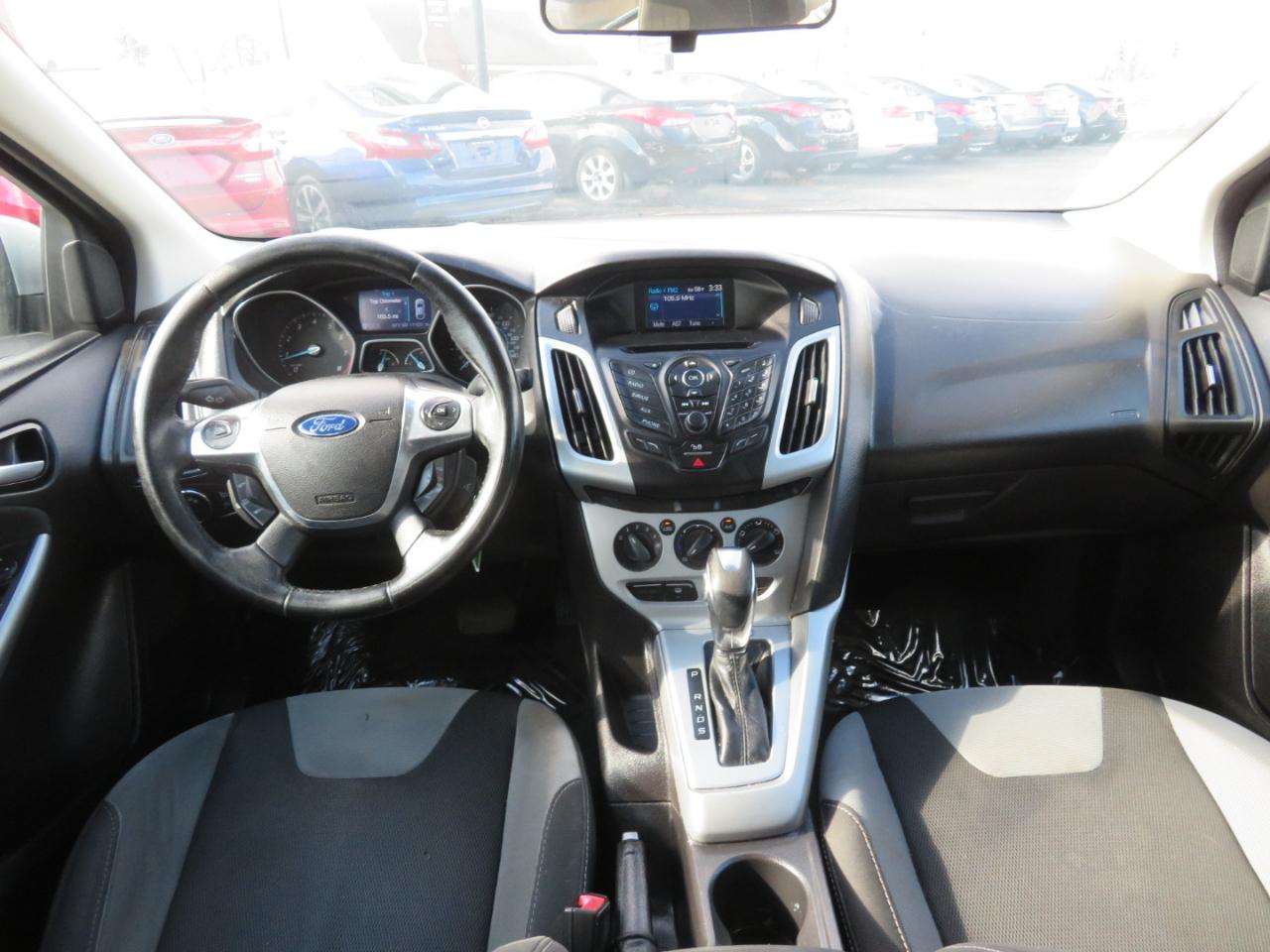 Ford Focus SE Sedan 2012