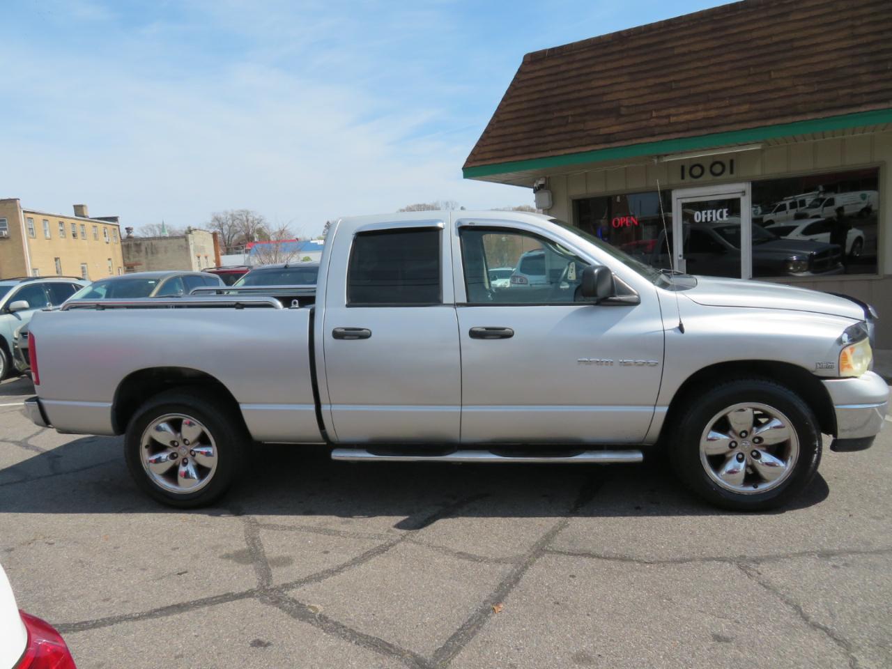 Dodge Ram 1500 Laramie Quad Cab Long Bed 2WD 2005