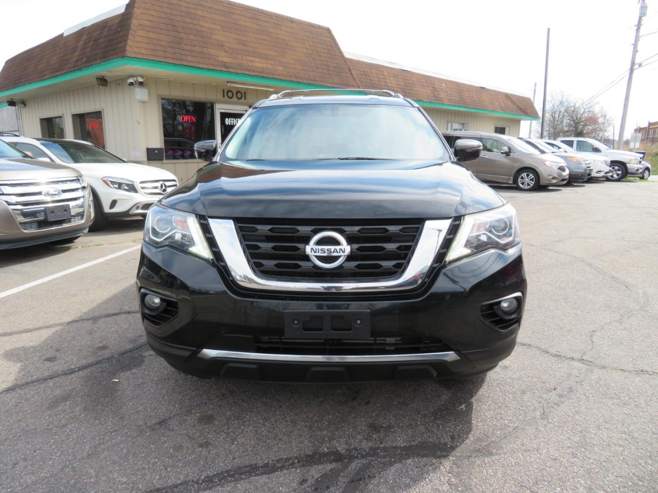Nissan Pathfinder SV 4WD 2017