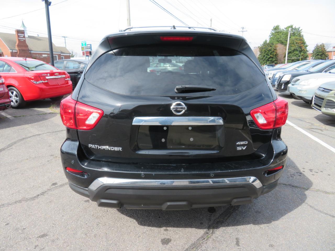 Nissan Pathfinder SV 4WD 2017