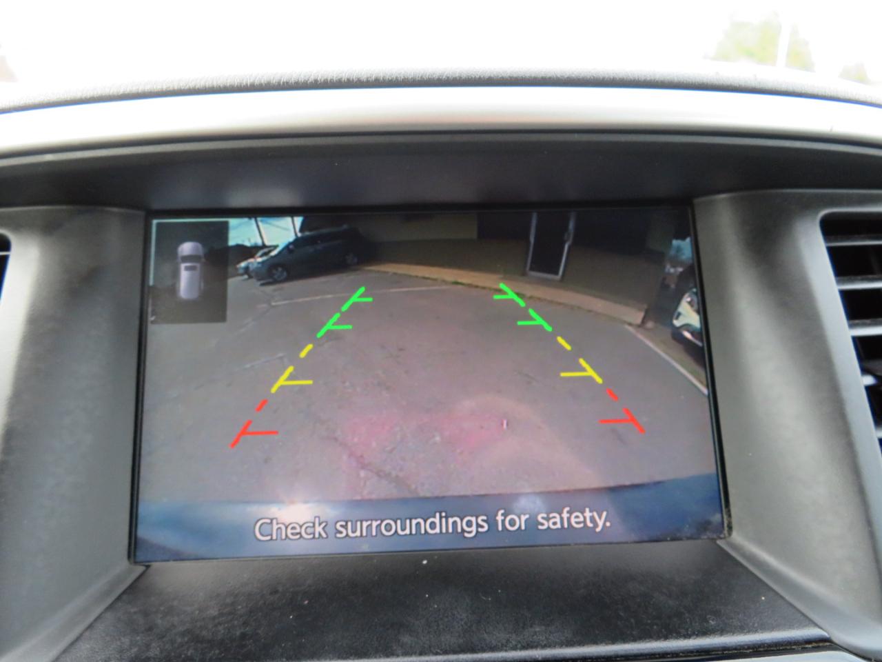 Nissan Pathfinder SV 4WD 2017