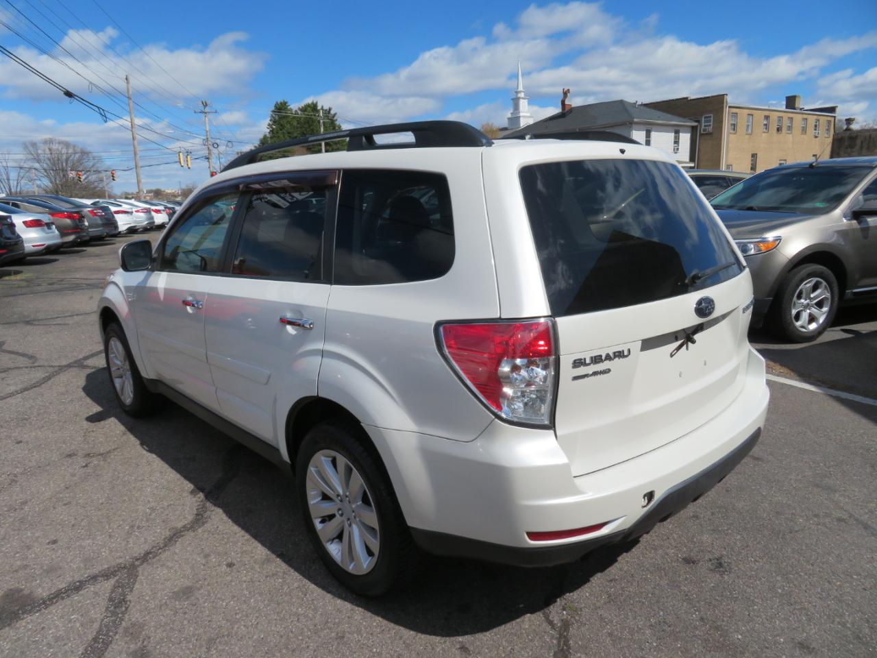 Subaru Forester 2.5X Premium 2013