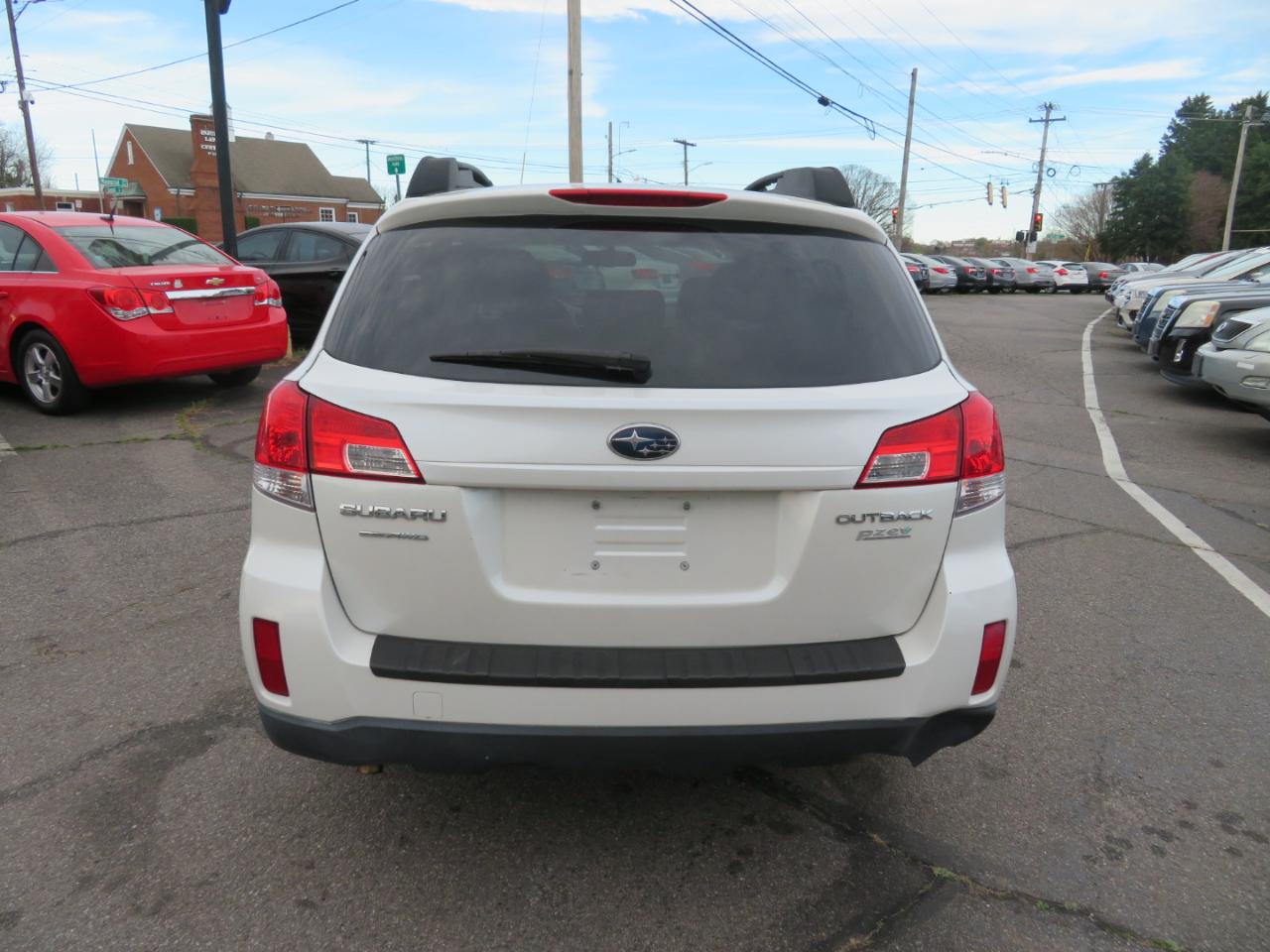 Subaru Outback 2.5i Limited 2010