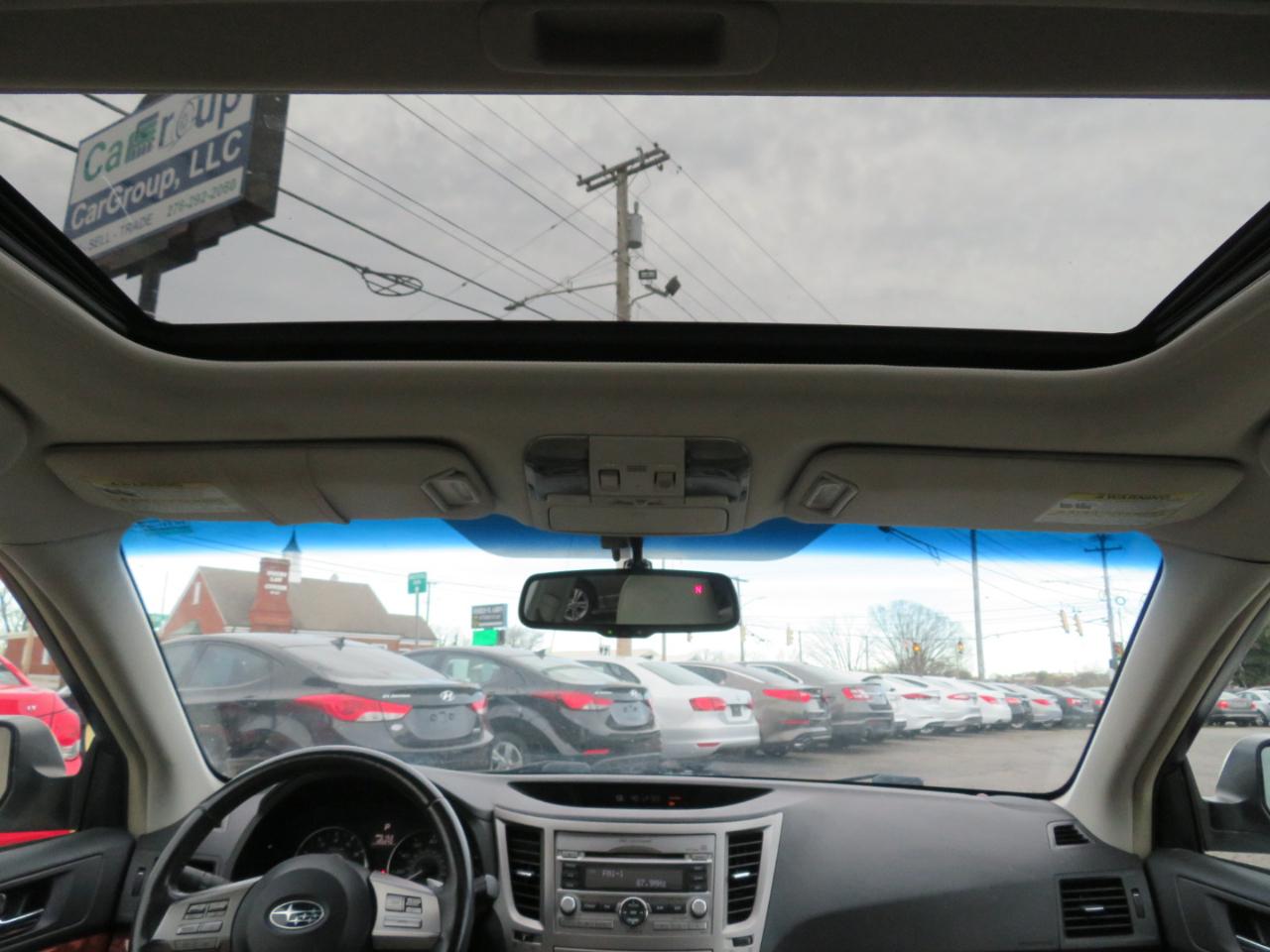 Subaru Outback 2.5i Limited 2010