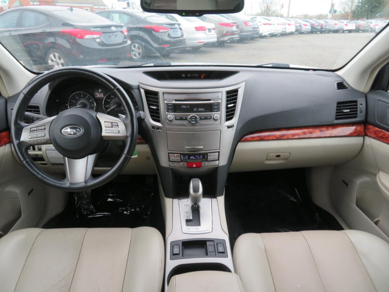 Subaru Outback 2.5i Limited 2010