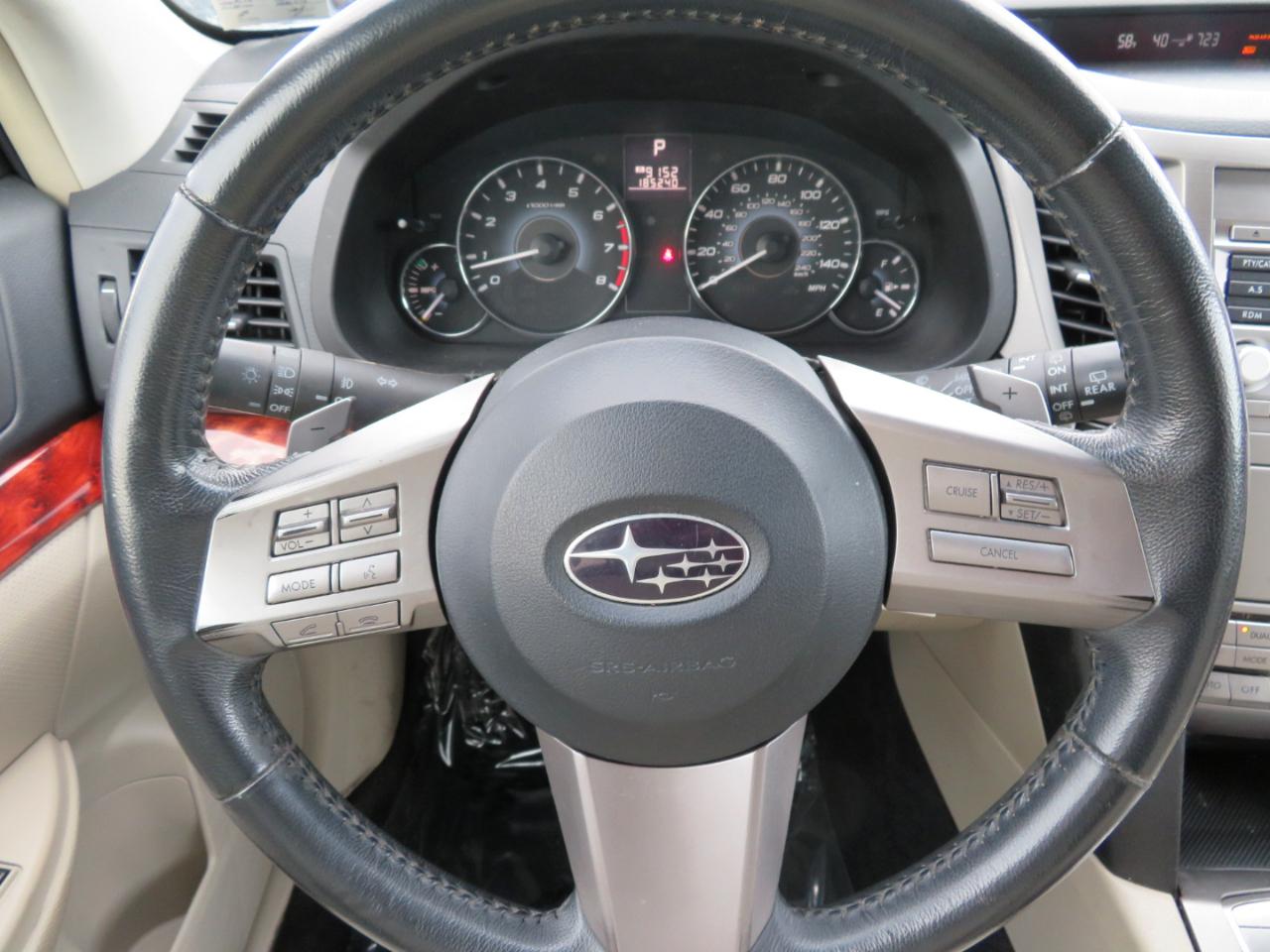 Subaru Outback 2.5i Limited 2010