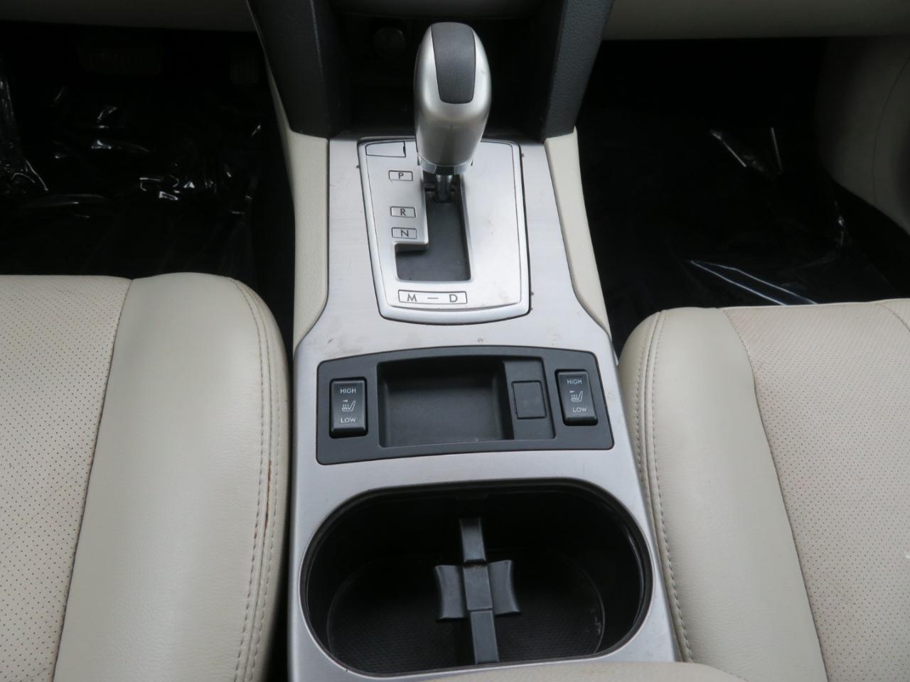 Subaru Outback 2.5i Limited 2010