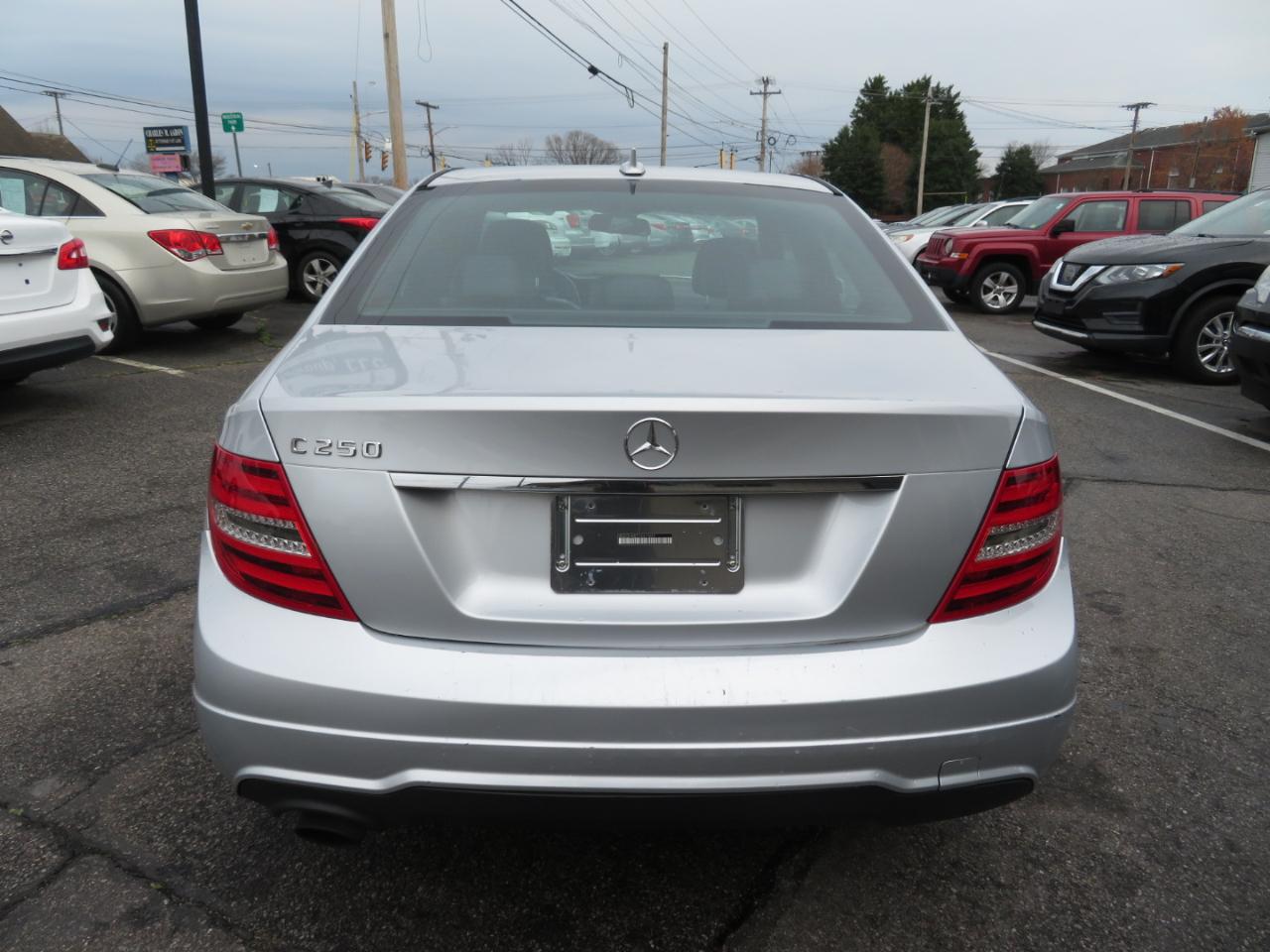 Mercedes-Benz C-Class C250 Luxury Sedan 2012