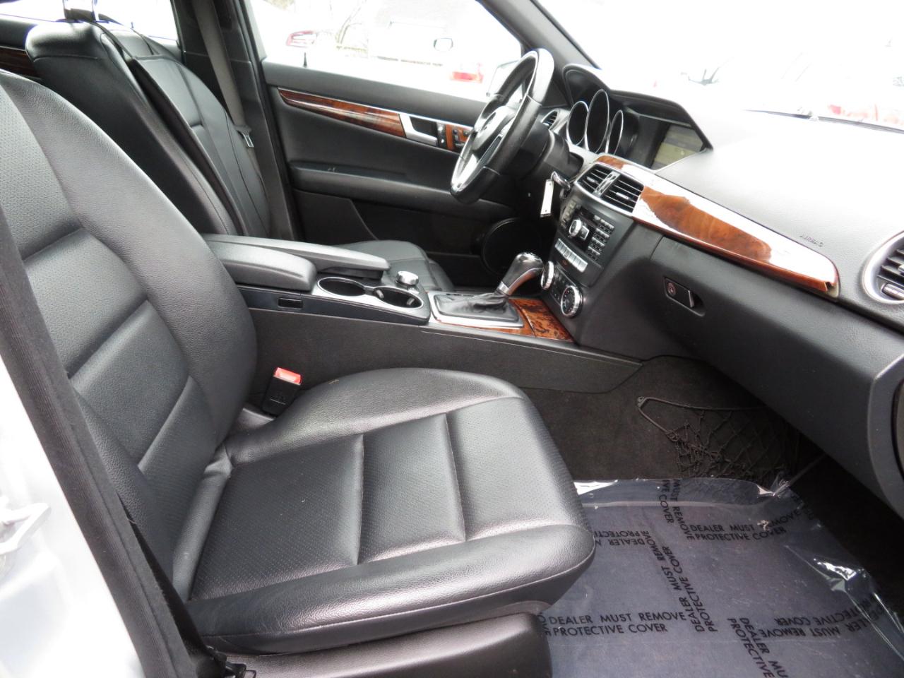 Mercedes-Benz C-Class C250 Luxury Sedan 2012