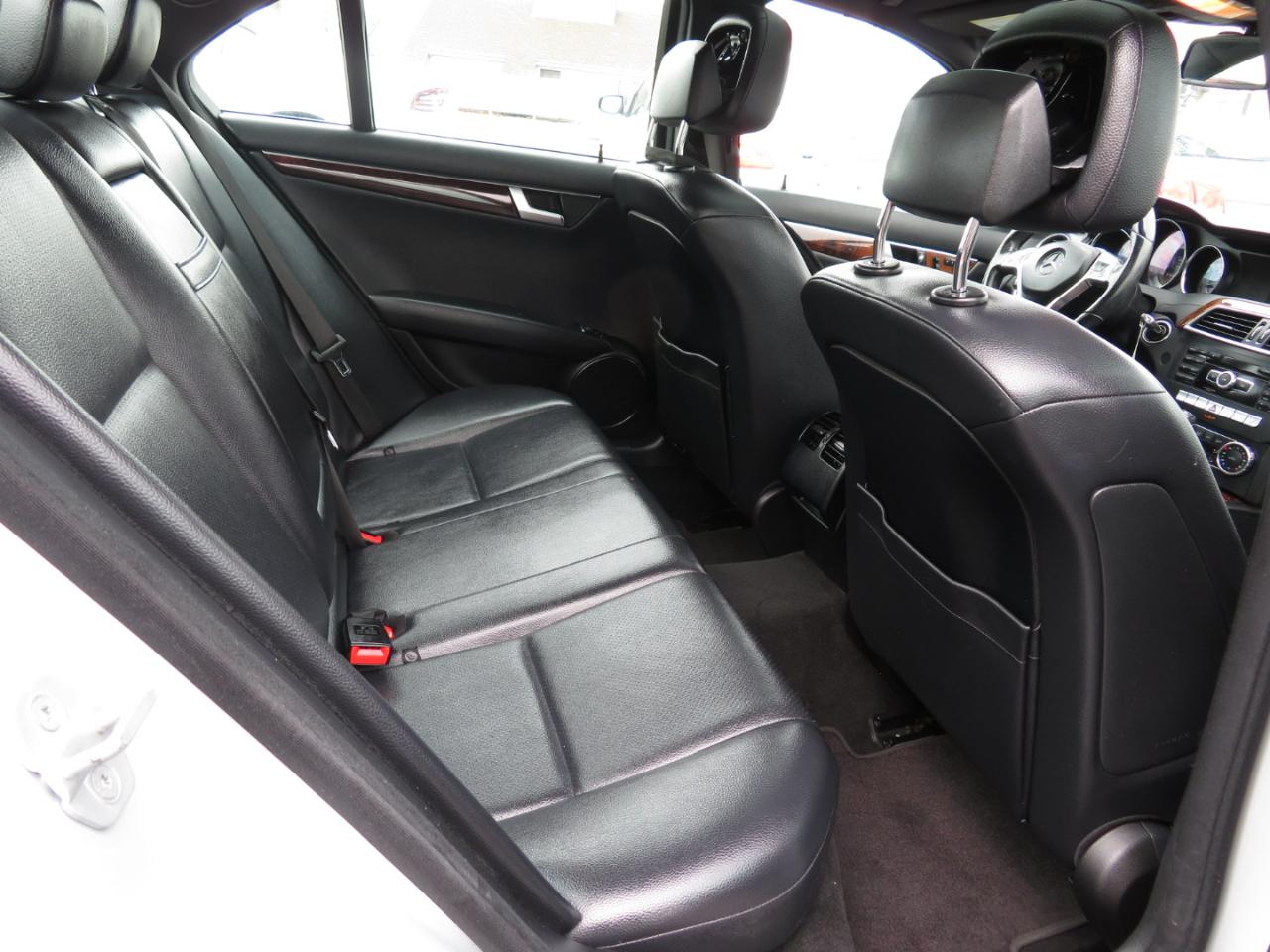 Mercedes-Benz C-Class C250 Luxury Sedan 2012