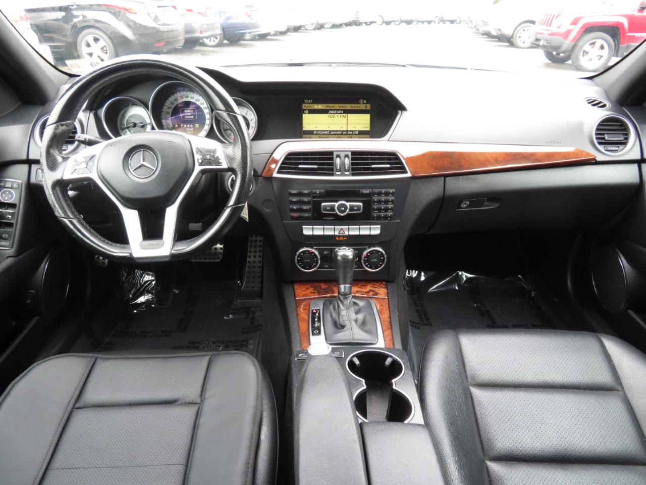 Mercedes-Benz C-Class C250 Luxury Sedan 2012