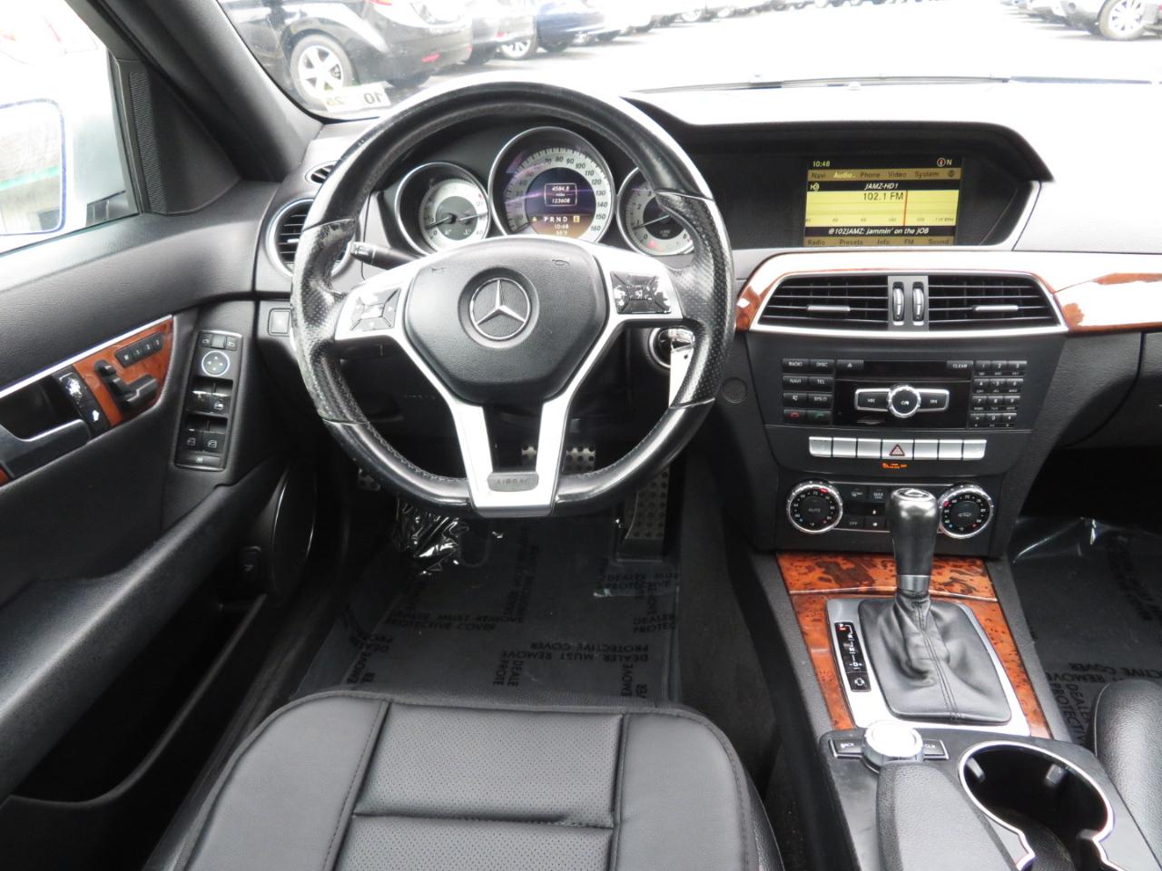 Mercedes-Benz C-Class C250 Luxury Sedan 2012