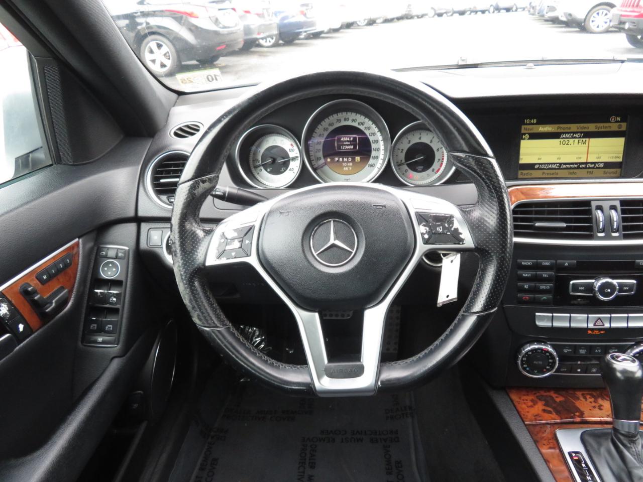 Mercedes-Benz C-Class C250 Luxury Sedan 2012