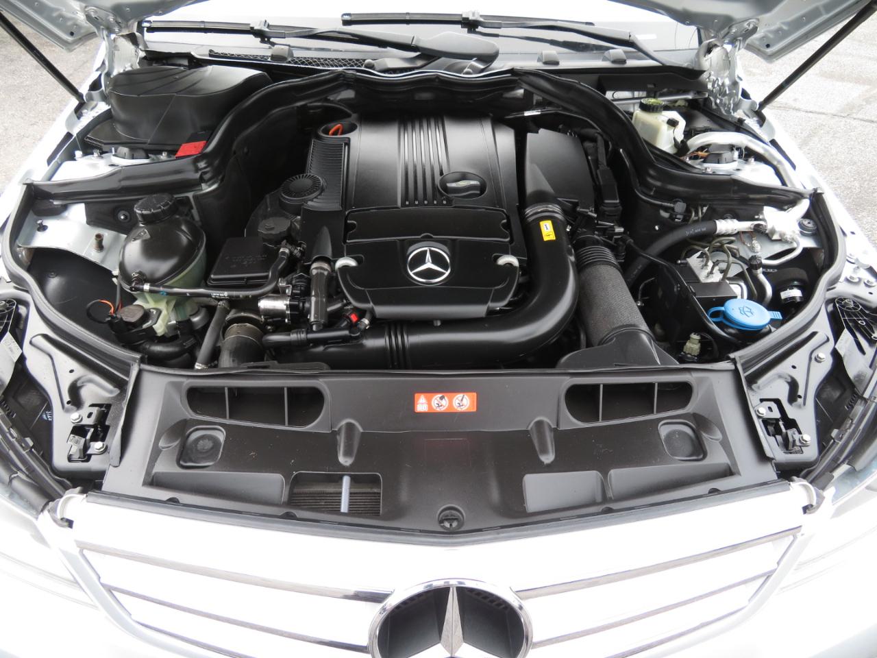 Mercedes-Benz C-Class C250 Luxury Sedan 2012