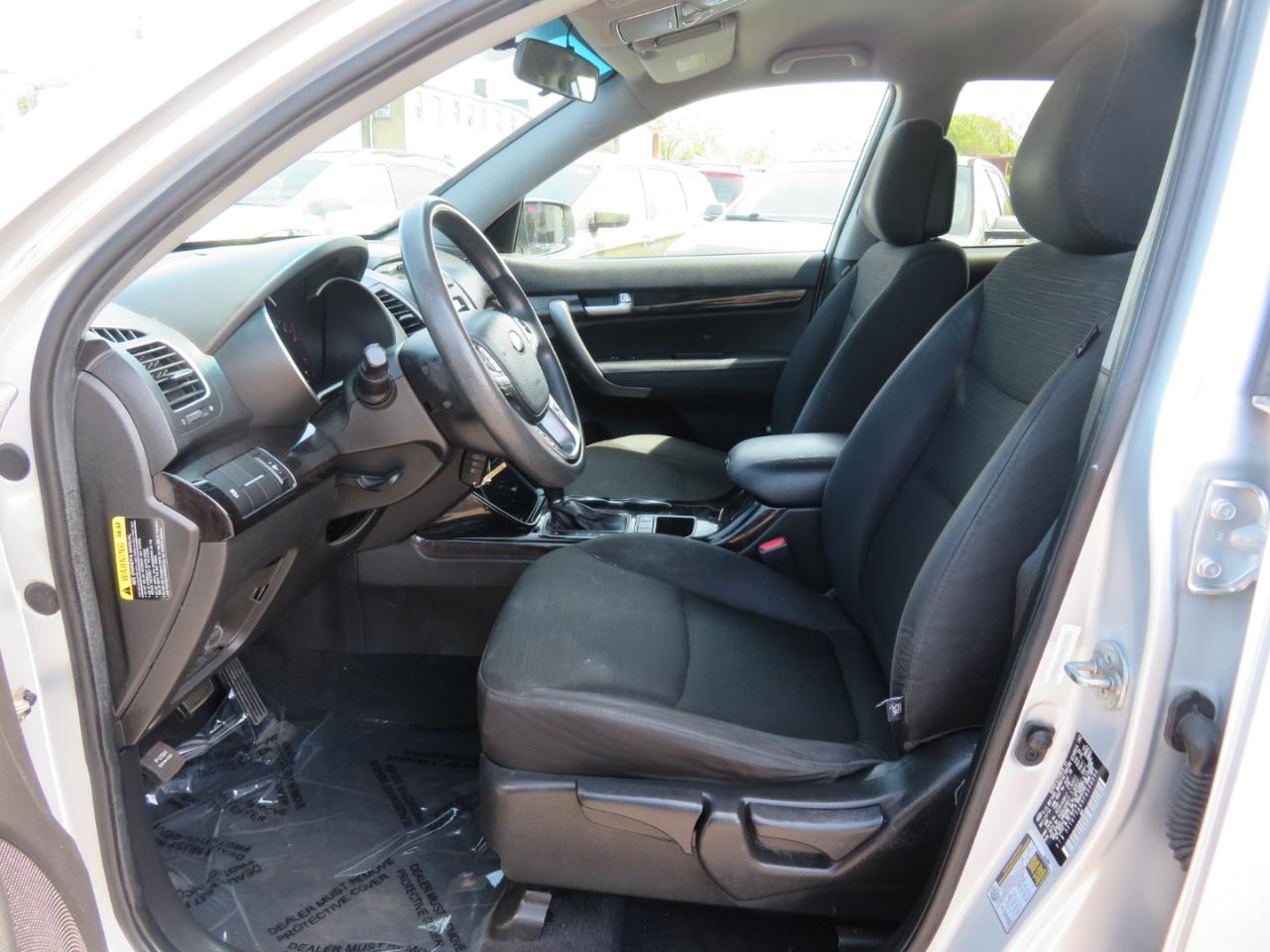 Kia Sorento LX 2WD 2015