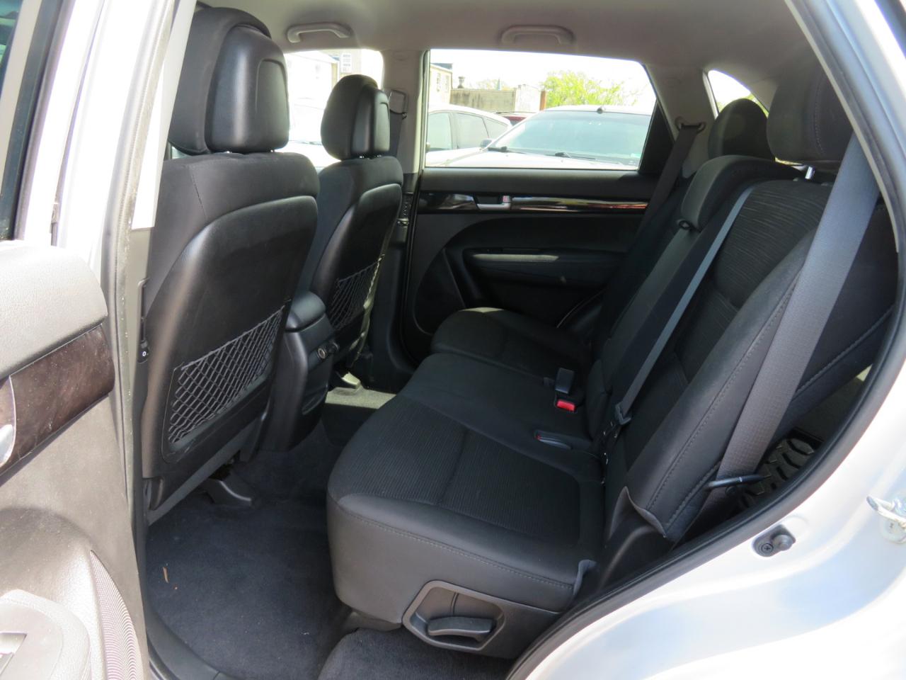 Kia Sorento LX 2WD 2015