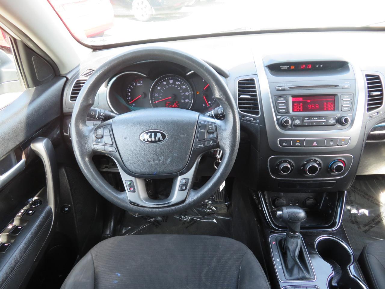 Kia Sorento LX 2WD 2015