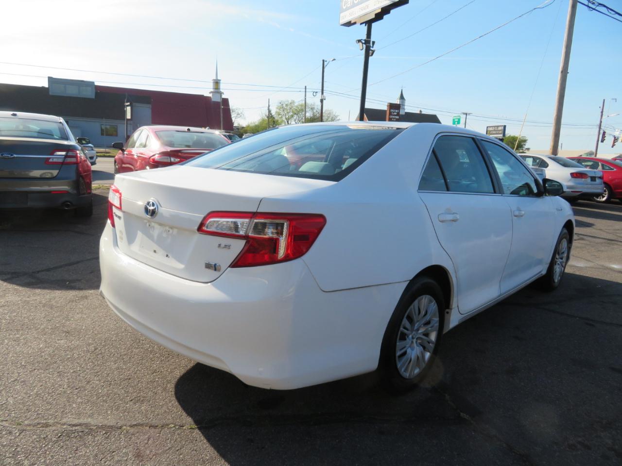 Toyota Camry Hybrid LE 2012