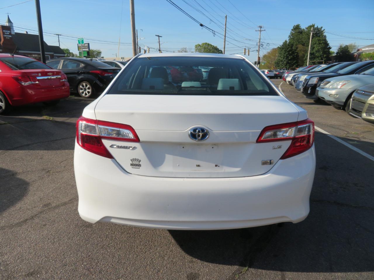 Toyota Camry Hybrid LE 2012