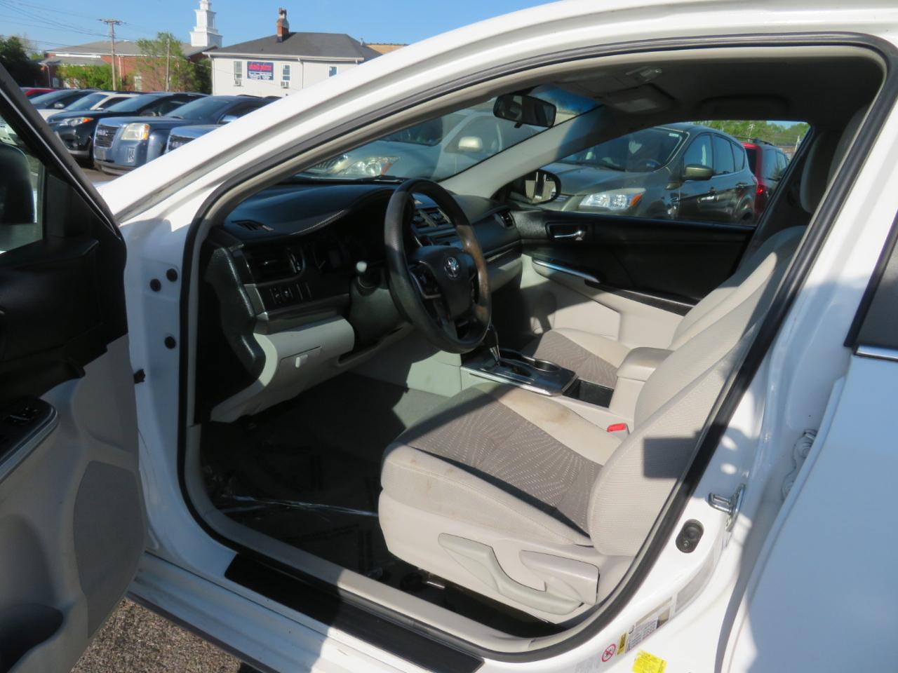 Toyota Camry Hybrid LE 2012