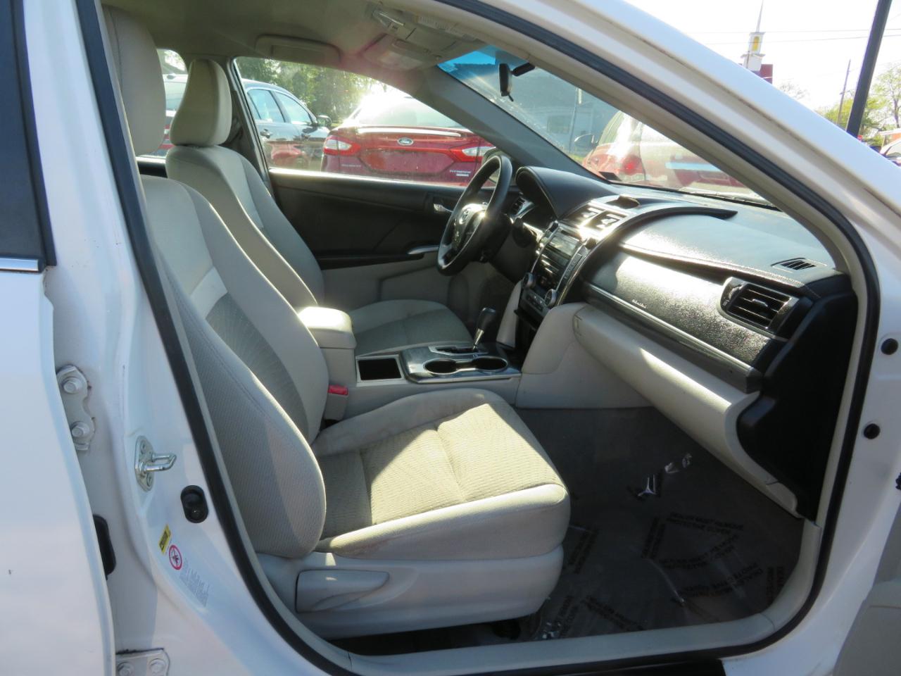 Toyota Camry Hybrid LE 2012