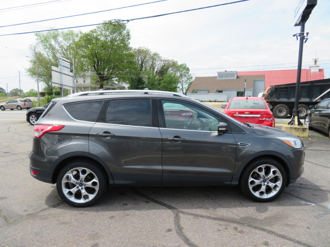 Ford Escape Titanium 4WD 2016