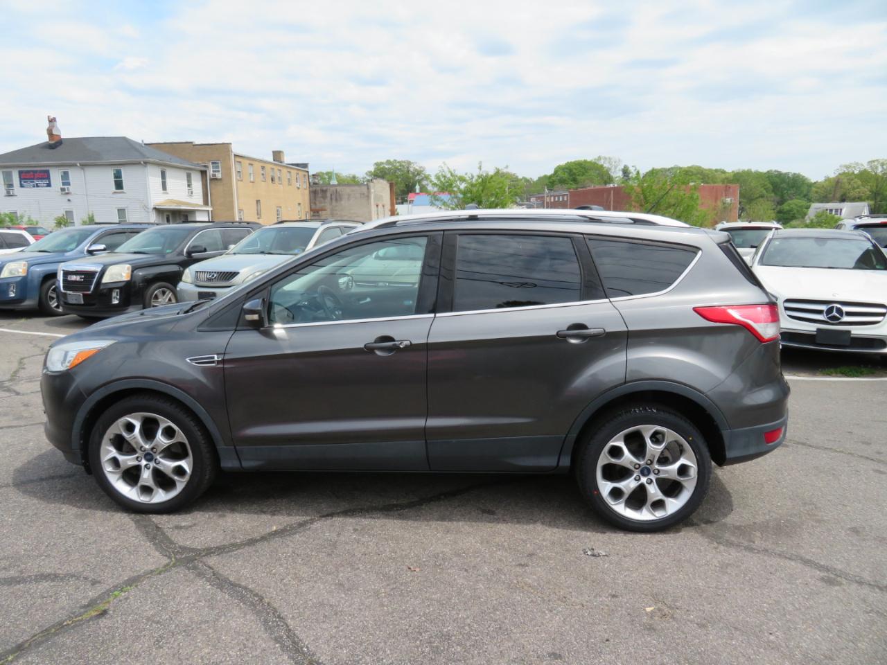 Ford Escape Titanium 4WD 2016