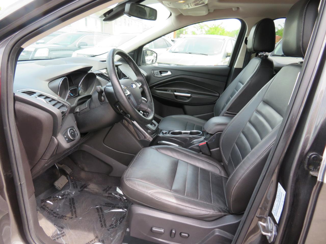 Ford Escape Titanium 4WD 2016