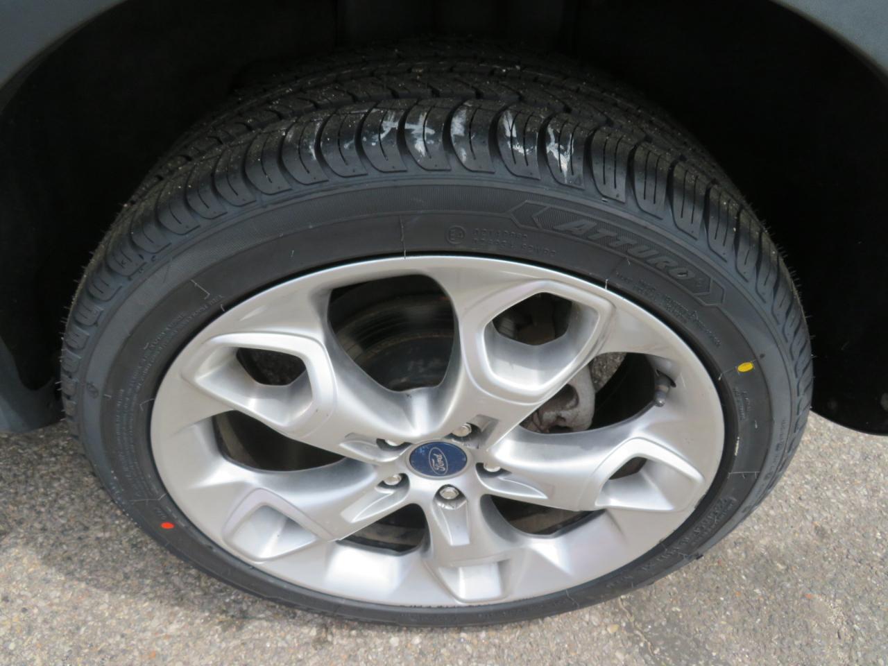 Ford Escape Titanium 4WD 2016