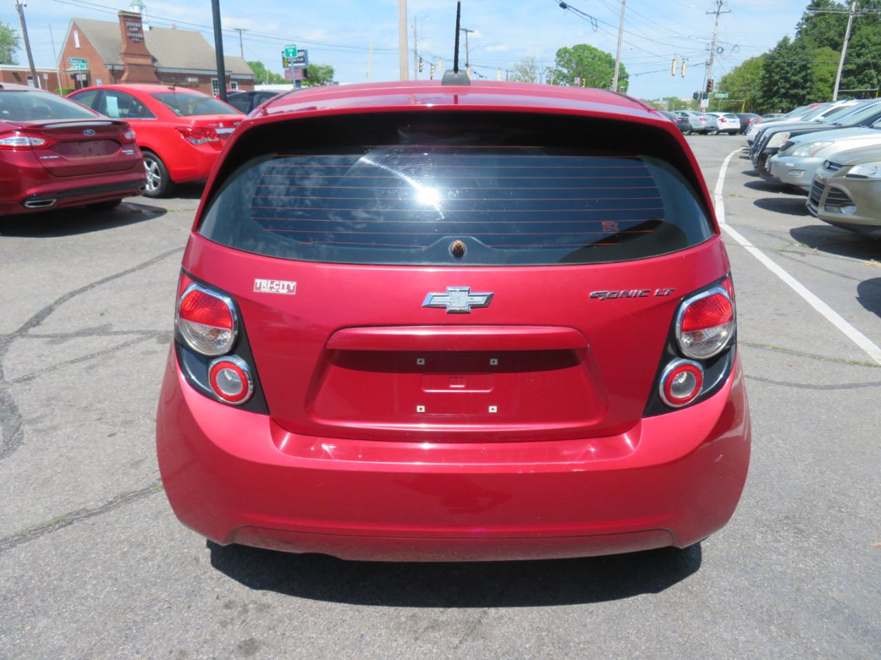 Chevrolet Sonic LT Auto 5-Door 2015