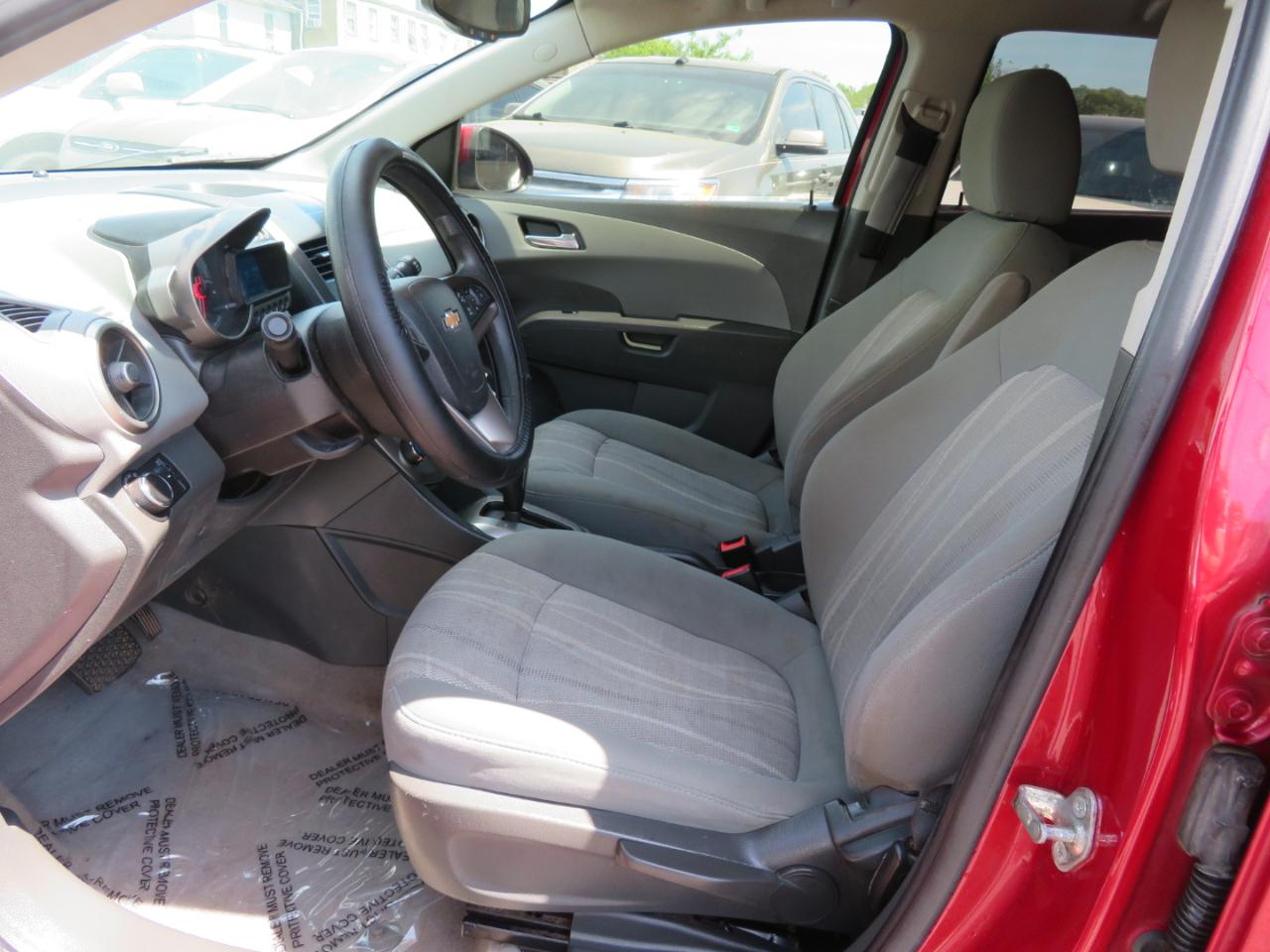 Chevrolet Sonic LT Auto 5-Door 2015