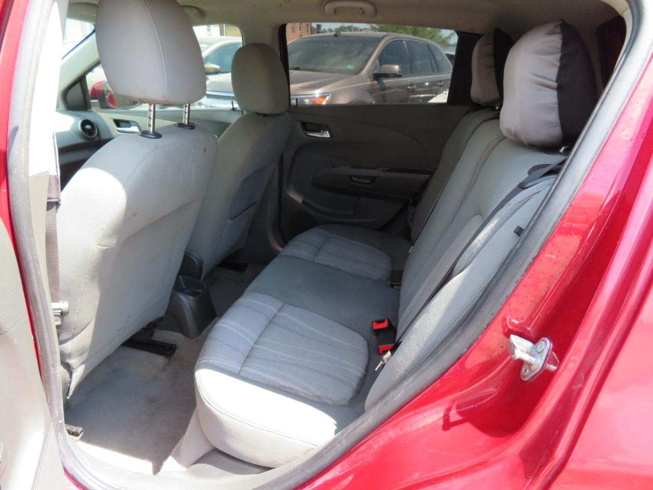 Chevrolet Sonic LT Auto 5-Door 2015