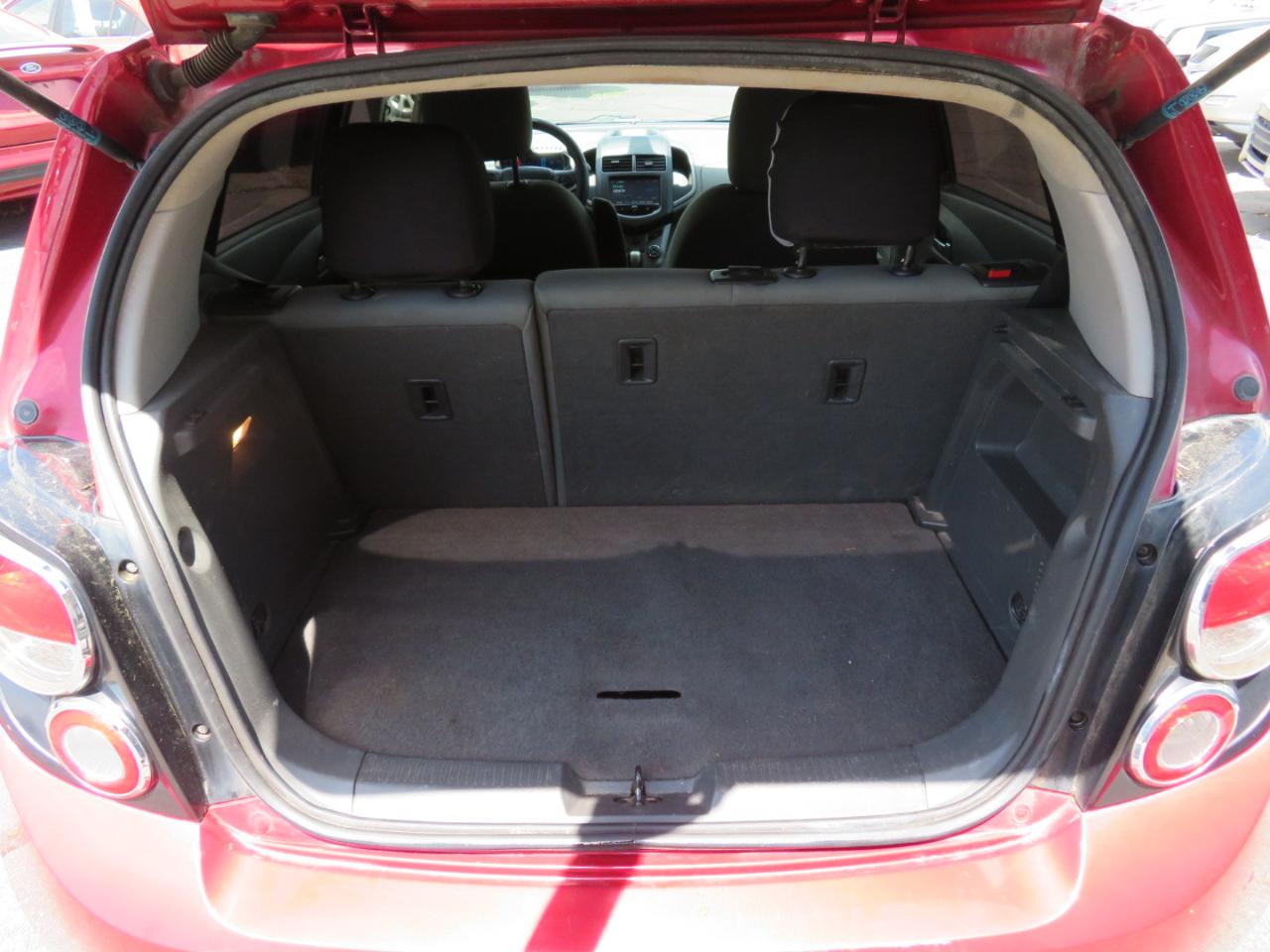 Chevrolet Sonic LT Auto 5-Door 2015