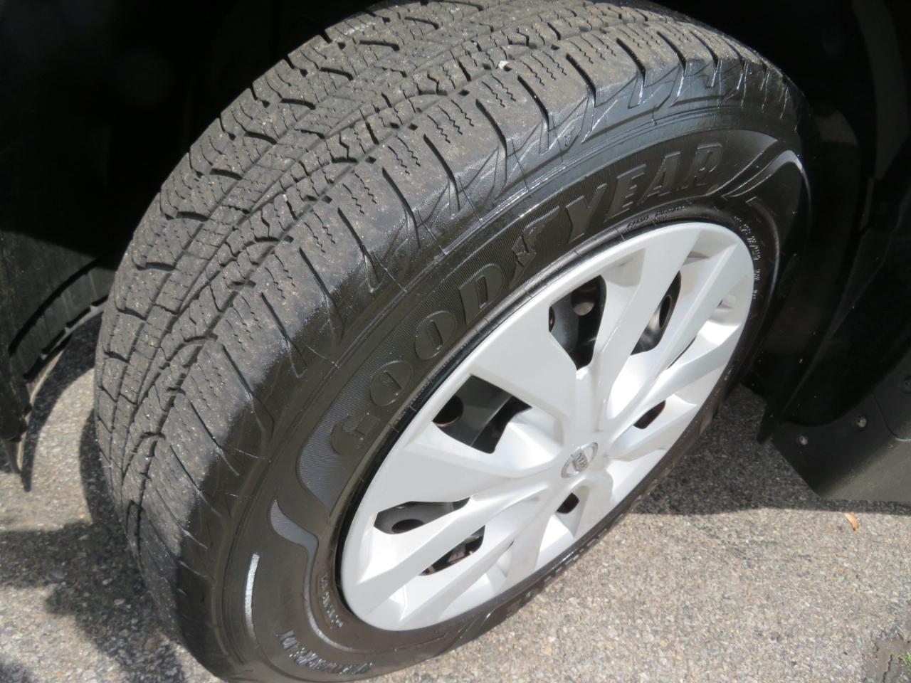 Nissan Rogue S AWD 2014