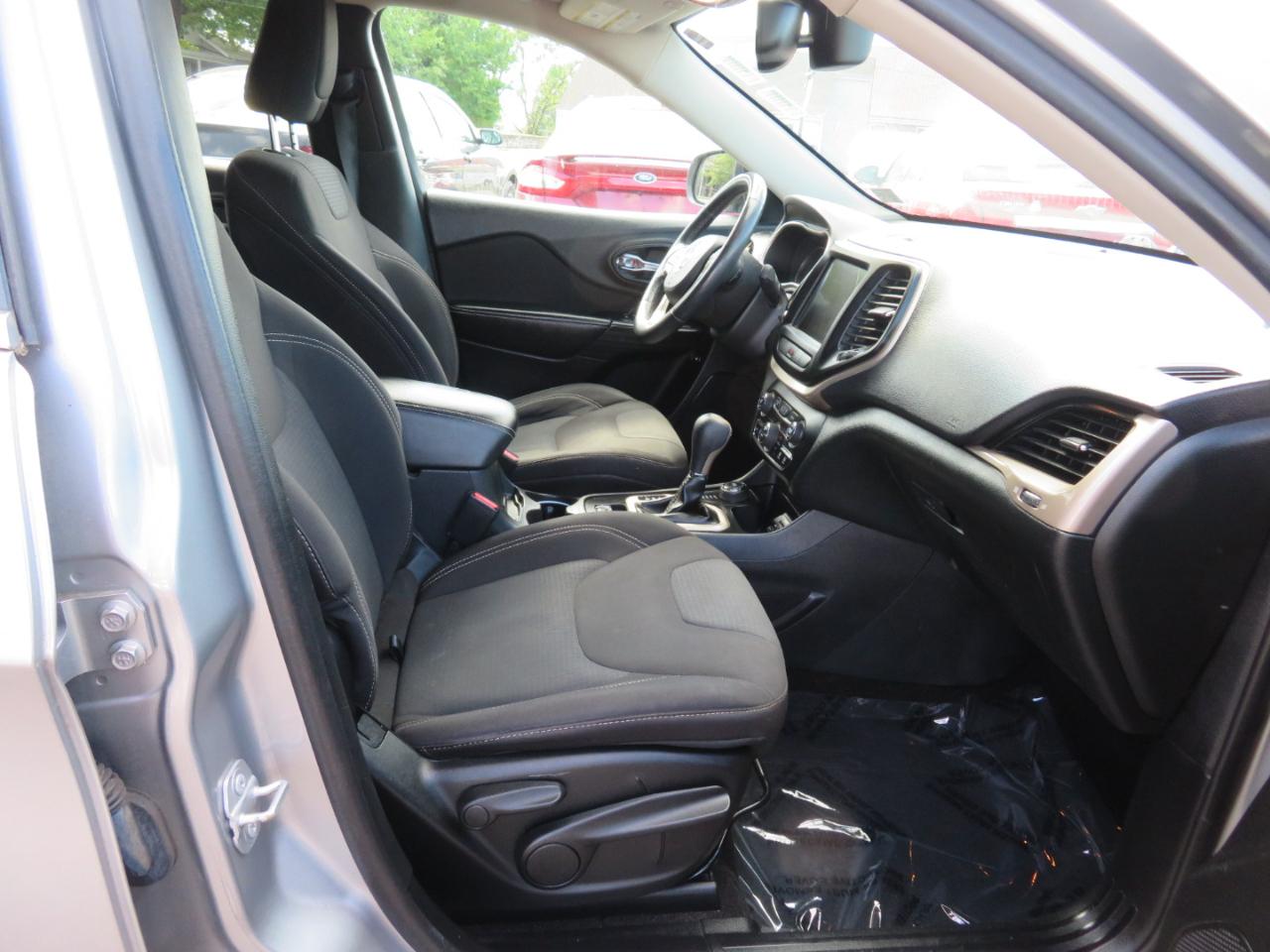 Jeep Cherokee Latitude 4WD 2015