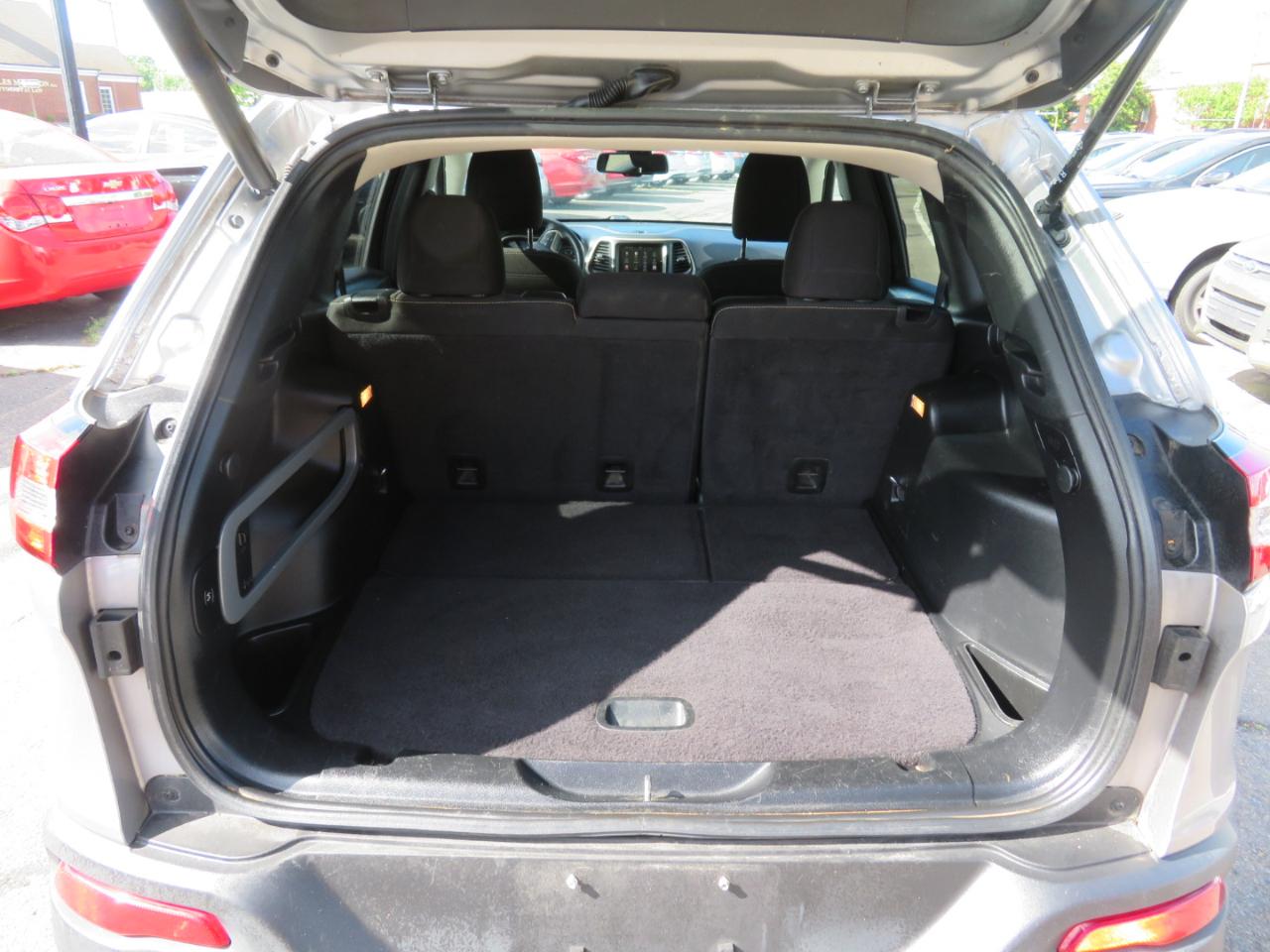 Jeep Cherokee Latitude 4WD 2015