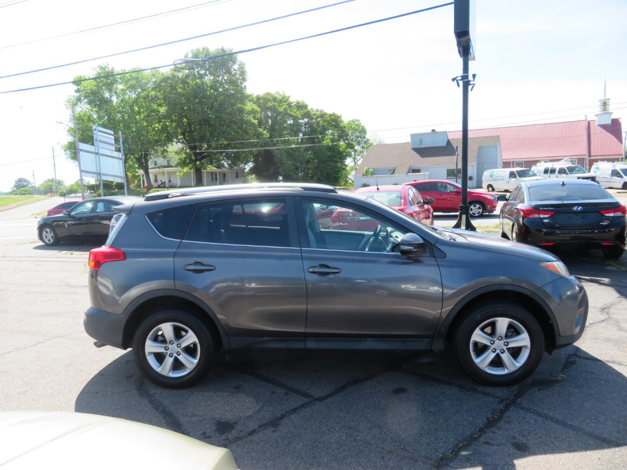Toyota RAV4 XLE AWD 2014