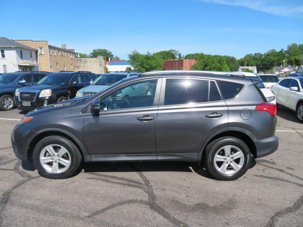 Toyota RAV4 XLE AWD 2014