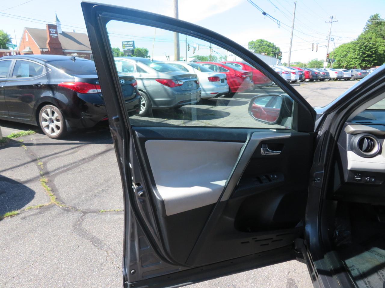 Toyota RAV4 XLE AWD 2014